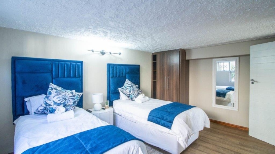 5 Bedroom Property for Sale in Gonubie Eastern Cape